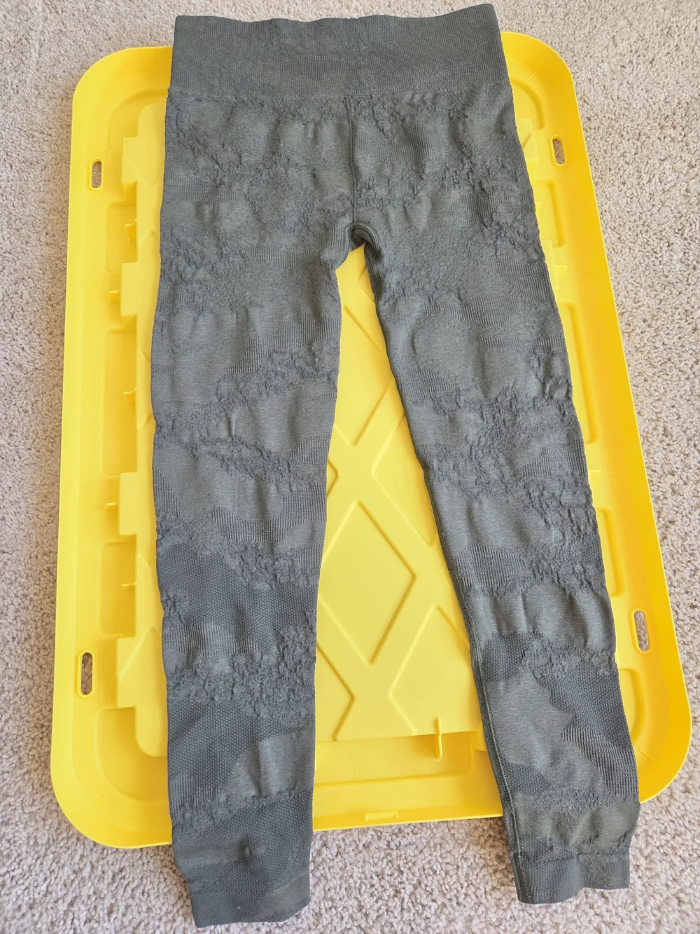 Women's Gymshark Seamless Olive-Camo Green Leggings - Performance Fit - Size M - Picture 2 of 2